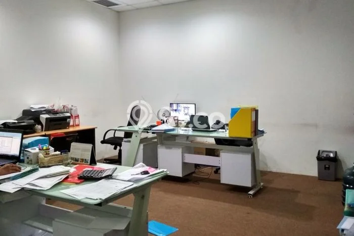Unit Kantor Disewakan di Alam Sutera di Area Ramai & Strategis Unit Kantor Disewakan di Alam Sutera di Area Ramai & Strategis