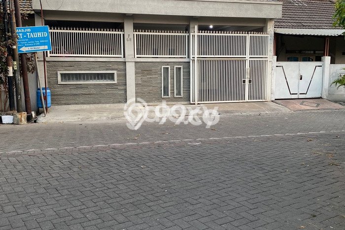 Hunian Cantik Modern Lb 140m2 di Waru, Sidoarjo Hunian Cantik Modern Lb 140m2 di Waru, Sidoarjo