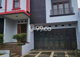 Rumah Elit LB 300m2 Siap Huni Desain Elegan di Cibubur, Jakarta Timur Rumah Elit LB 300m2 Siap Huni Desain Elegan di Cibubur, Jakarta Timur