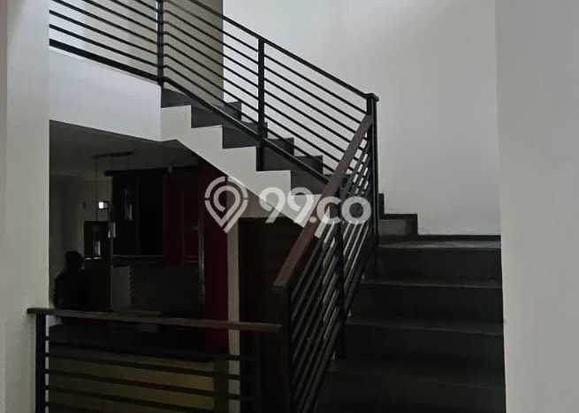 Rumah Elit LB 300m2 Siap Huni Desain Elegan di Cibubur, Jakarta Timur Rumah Elit LB 300m2 Siap Huni Desain Elegan di Cibubur, Jakarta Timur