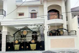 Rumah 4 KT 4 KM LT 165m2m², LB 250m2m² di Sukolilo, Surabaya Rumah 4 KT 4 KM LT 165m2m², LB 250m2m² di Sukolilo, Surabaya