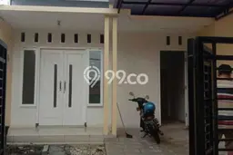Dijual Cepat Rumah Favorit Siap Huni LB 150m2 di Jambangan, Surabaya Dijual Cepat Rumah Favorit Siap Huni LB 150m2 di Jambangan, Surabaya