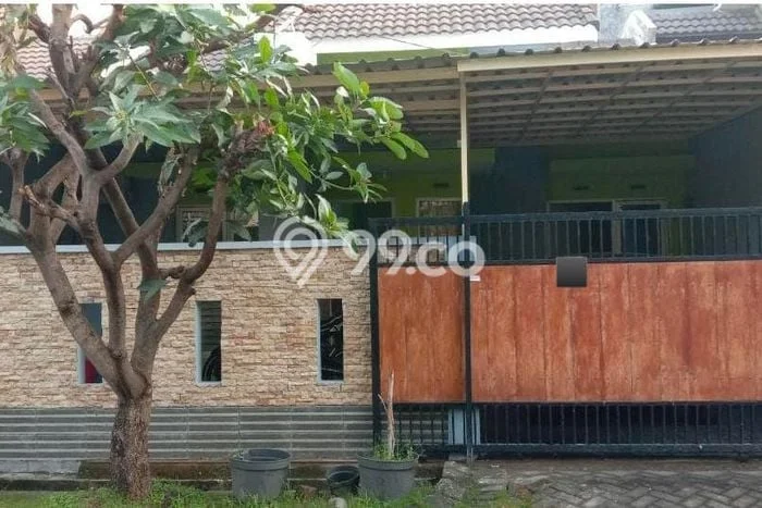 Properti Strategis 3 KT Luas Tanah 120m2m² di Gedangan, Sidoarjo Properti Strategis 3 KT Luas Tanah 120m2m² di Gedangan, Sidoarjo