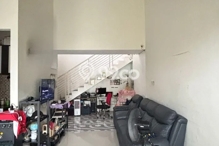 Hunian Cantik Minimalis Lb 150m2 di Waru, Sidoarjo Hunian Cantik Minimalis Lb 150m2 di Waru, Sidoarjo