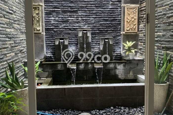 For Sale Rumah 5 Kamar Lokasi Ideal Bagus dan Strategis di Gedangan For Sale Rumah 5 Kamar Lokasi Ideal Bagus dan Strategis di Gedangan