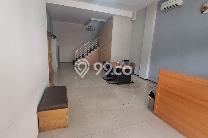 Ruko Dijual di Regol Bandung dengan LB 240m2 Ruko Dijual di Regol Bandung dengan LB 240m2