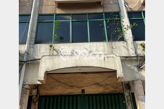 Ruko Dijual di Surabaya LT 67m2 & LB 202m2 Lokasi Terbaik! Ruko Dijual di Surabaya LT 67m2 & LB 202m2 Lokasi Terbaik!