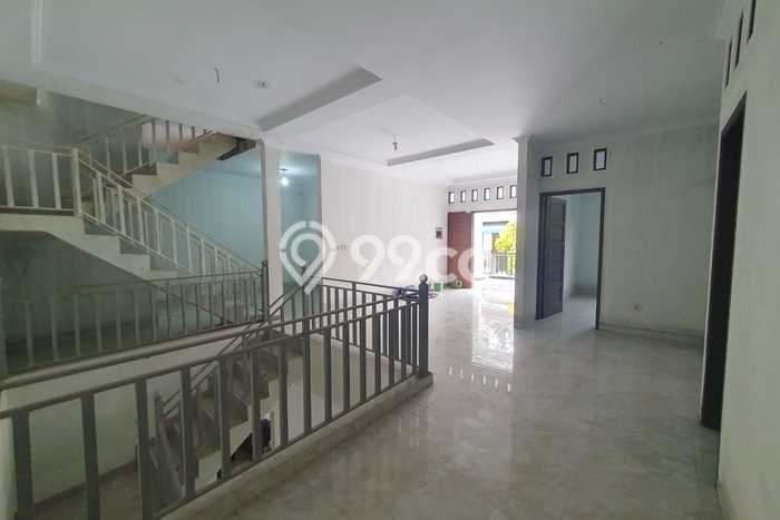 Rumah Eksklusif Dijual LT 175m2 di Duren Sawit, Jakarta Timur Rumah Eksklusif Dijual LT 175m2 di Duren Sawit, Jakarta Timur