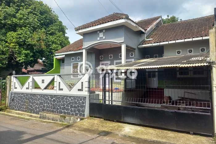 Rumah Bagus Siap Huni Di Sidomukti Luas 150m2 Lokasi Strategis Rumah Bagus Siap Huni Di Sidomukti Luas 150m2 Lokasi Strategis