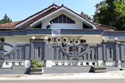 Rumah Cantik Siap Pakai Di Argomulyo Luas 200m2 Aman Rumah Cantik Siap Pakai Di Argomulyo Luas 200m2 Aman
