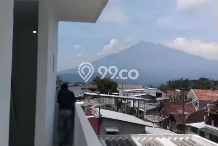 Dijual Rumah 7 Kamar Lokasi Ideal Nyaman dan Strategis di Sidorejo Dijual Rumah 7 Kamar Lokasi Ideal Nyaman dan Strategis di Sidorejo