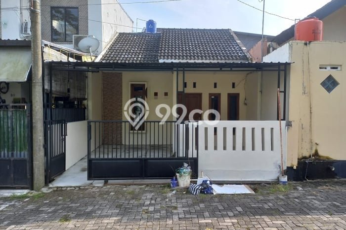 LOKASI PREMIUM! Rumah di Sidorejo, 2 KT, Area Strategis, Luas 100m² LB 90m² LOKASI PREMIUM! Rumah di Sidorejo, 2 KT, Area Strategis, Luas 100m² LB 90m²