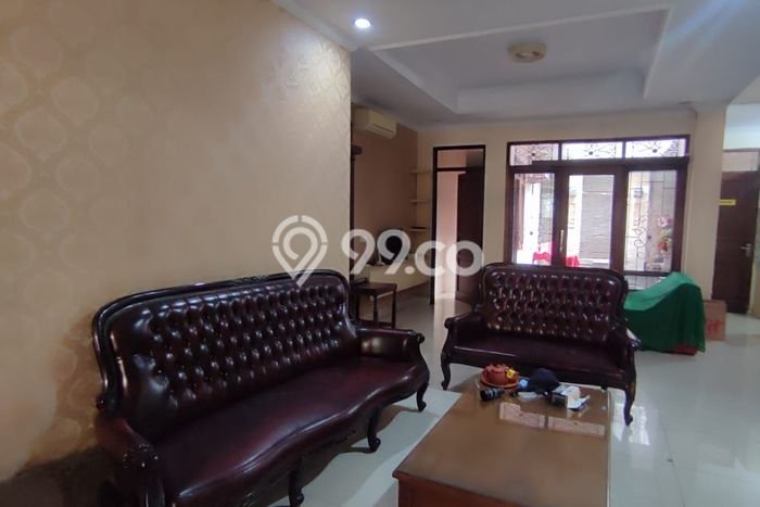 Rumah Luxury Modern Tanpa Renovasi di Jatiwarna Bekasi Rumah Luxury Modern Tanpa Renovasi di Jatiwarna Bekasi