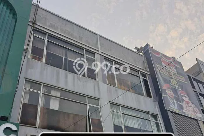 Unit Ruko Dijual di Jakarta Timur LT 144m2 & LB 504m2 Unit Ruko Dijual di Jakarta Timur LT 144m2 & LB 504m2