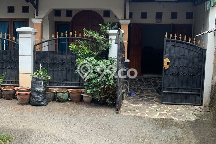 Rumah Luas Asri 2 KT Siap Pakai di Pondok Ranggon Jakarta Timur Rumah Luas Asri 2 KT Siap Pakai di Pondok Ranggon Jakarta Timur