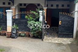 Rumah Luas Asri 2 KT Siap Pakai di Pondok Ranggon Jakarta Timur Rumah Luas Asri 2 KT Siap Pakai di Pondok Ranggon Jakarta Timur