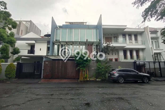 Rumah Eksklusif Dijual LT 200m2 di Kembangan, Jakarta Barat Rumah Eksklusif Dijual LT 200m2 di Kembangan, Jakarta Barat