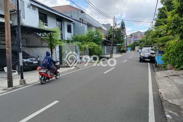 Rumah Elit LB 185m2 Siap Pakai Desain Elegan di Tomang, Jakarta Barat Rumah Elit LB 185m2 Siap Pakai Desain Elegan di Tomang, Jakarta Barat