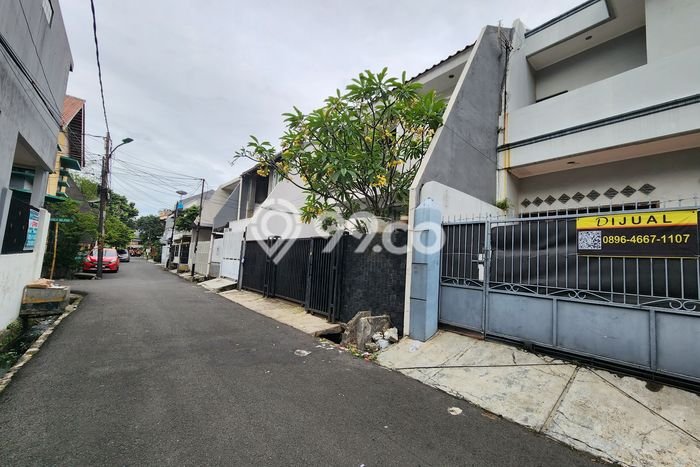 Jual Rumah Luas Megah Dengan View Cantik di Tomang, Jakarta Barat Jual Rumah Luas Megah Dengan View Cantik di Tomang, Jakarta Barat