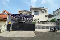Dijual Rumah Premium dengan Fasilitas Sekitar Komplit di Cinere, Depok Dijual Rumah Premium dengan Fasilitas Sekitar Komplit di Cinere, Depok