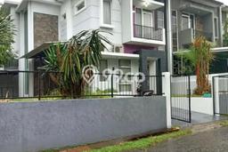 BEST INVESTMENT! Rumah di Cimanggis, Luas 192m² Bangunan 216m² BEST INVESTMENT! Rumah di Cimanggis, Luas 192m² Bangunan 216m²