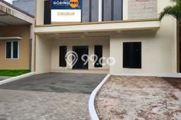 Ready to Use! Premium House LT 200m2 Desain Elegan di Cibubur Ready to Use! Premium House LT 200m2 Desain Elegan di Cibubur