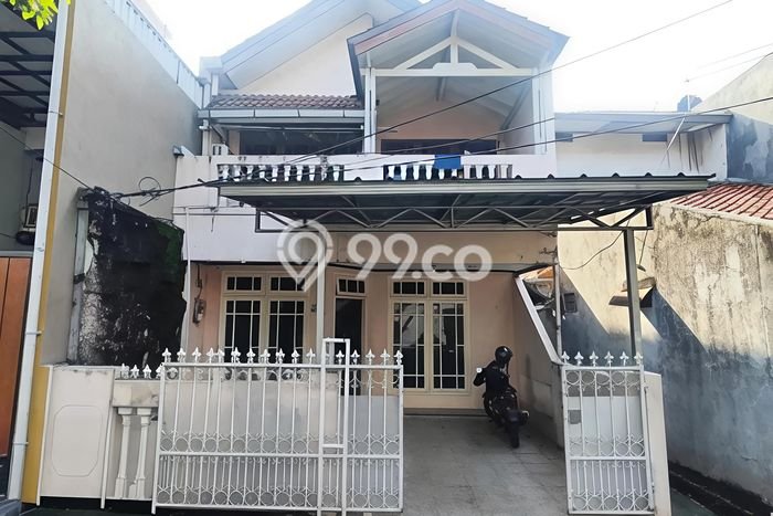 For Sale Rumah 4 Kamar Lokasi Strategis Bagus dan Strategis di Kramat Jati For Sale Rumah 4 Kamar Lokasi Strategis Bagus dan Strategis di Kramat Jati