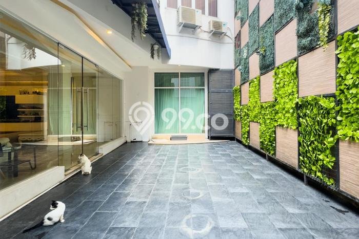 Hunian Mewah LB 518m2 Siap Pakai Desain Elegan di Pondok Indah, Jakarta Selatan Hunian Mewah LB 518m2 Siap Pakai Desain Elegan di Pondok Indah, Jakarta Selatan
