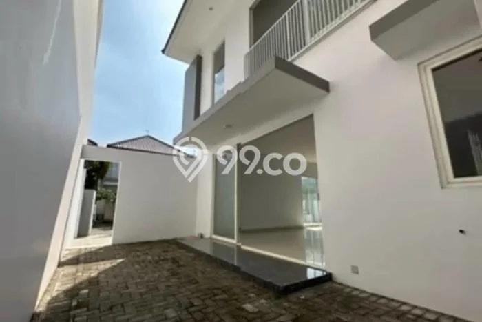 Rumah Mewah Siap Huni LT 350m2 di kertajaya, Surabaya Rumah Mewah Siap Huni LT 350m2 di kertajaya, Surabaya