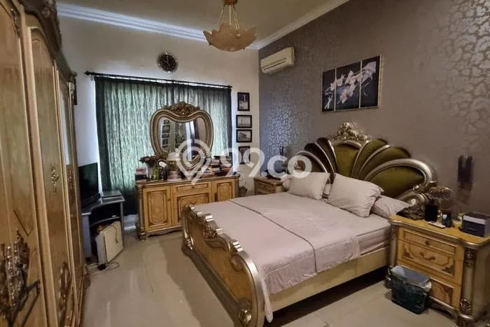 Rumah Mewah LB 480m2 Siap Pakai Desain Elegan di Pakuwon City, Surabaya Rumah Mewah LB 480m2 Siap Pakai Desain Elegan di Pakuwon City, Surabaya