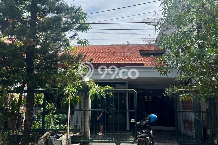 Rumah Mewah Dijual LT 196m2 di Mulyorejo, Surabaya Rumah Mewah Dijual LT 196m2 di Mulyorejo, Surabaya