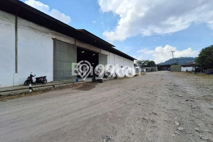 Area Strategis! Disewakan Gudang Lokasi Sukabumi, Bandar Lampung Cocok untuk Bisnis Area Strategis! Disewakan Gudang Lokasi Sukabumi, Bandar Lampung Cocok untuk Bisnis