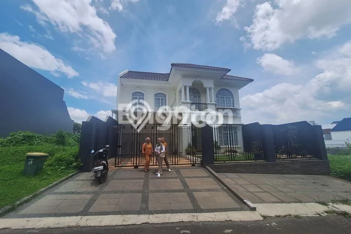 Lokasi terbaik! Rumah siap huni disewakan di Teluk Betung Barat LB 500m2 Lokasi terbaik! Rumah siap huni disewakan di Teluk Betung Barat LB 500m2