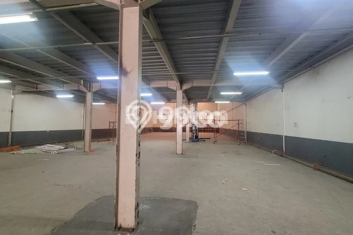 Disewakan Gudang komersial di Sukabumi luas bangunan 900m2 Disewakan Gudang komersial di Sukabumi luas bangunan 900m2
