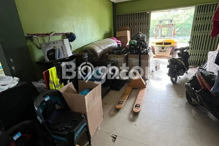 Ruko Dijual di Batam LT 270m2 & LB 270m2 Lokasi Terbaik! Ruko Dijual di Batam LT 270m2 & LB 270m2 Lokasi Terbaik!