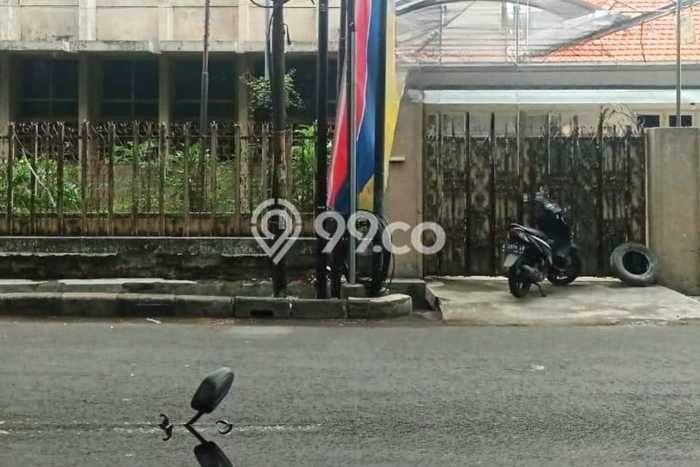Komersial Bagus Dijual LB 800m2 Lokasi Strategis Surabaya Area Cocok untuk Bisnis Komersial Bagus Dijual LB 800m2 Lokasi Strategis Surabaya Area Cocok untuk Bisnis