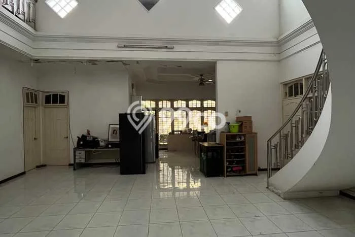 For Sale Rumah Mewah Exclusive di Mulyorejo, Surabaya For Sale Rumah Mewah Exclusive di Mulyorejo, Surabaya
