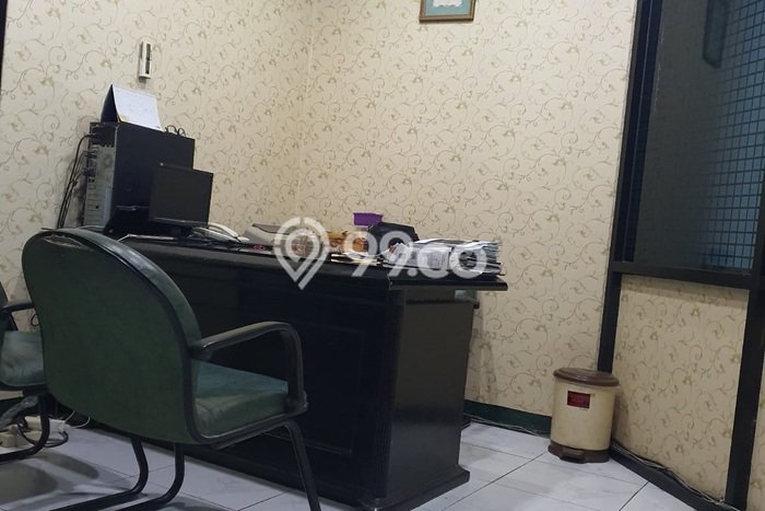 Unit Ruko Dijual di Surabaya LT 201m2 & LB 400m2 Unit Ruko Dijual di Surabaya LT 201m2 & LB 400m2