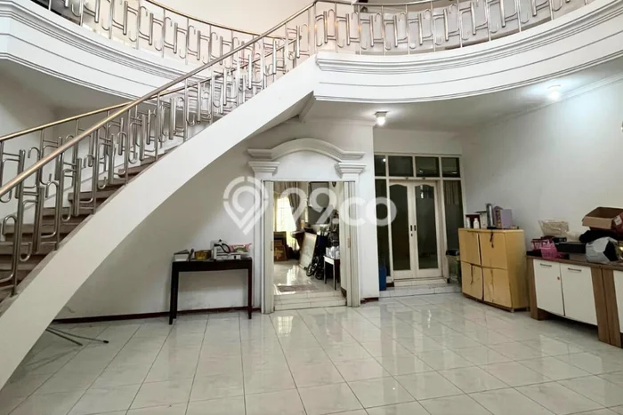 For Sale Rumah Mewah Exclusive di Mulyorejo, Surabaya For Sale Rumah Mewah Exclusive di Mulyorejo, Surabaya