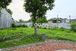 Lahan Dijual Lokasi Strategis di Surabaya dengan Luas 293m2 Lahan Dijual Lokasi Strategis di Surabaya dengan Luas 293m2