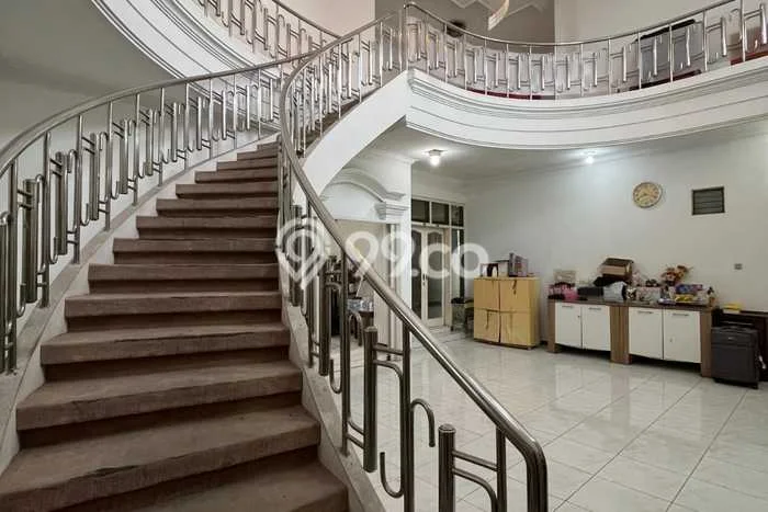 For Sale Rumah Mewah Exclusive di Mulyorejo, Surabaya For Sale Rumah Mewah Exclusive di Mulyorejo, Surabaya