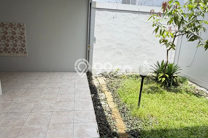 Hunian Cantik Modern Lb 120m2 di BSD, Tangerang Selatan Hunian Cantik Modern Lb 120m2 di BSD, Tangerang Selatan