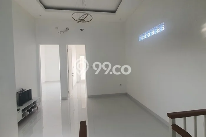 Rumah Strategis Minimalis Lb 142m2 di BSD, Tangerang Selatan Rumah Strategis Minimalis Lb 142m2 di BSD, Tangerang Selatan