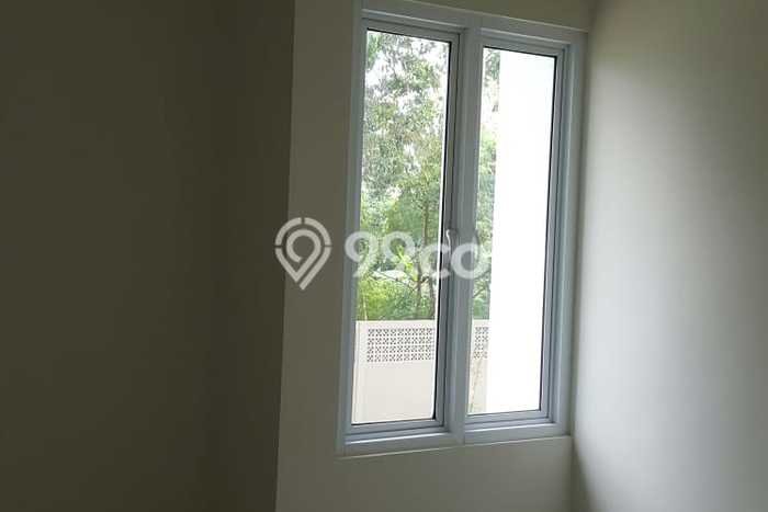 Jual Rumah Eksklusif 2 KT di Gading Serpong, Tangerang Jual Rumah Eksklusif 2 KT di Gading Serpong, Tangerang