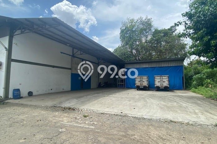Gudang Disewa di Tangerang dengan LB 1800m2 Area Komersial Ramai Gudang Disewa di Tangerang dengan LB 1800m2 Area Komersial Ramai