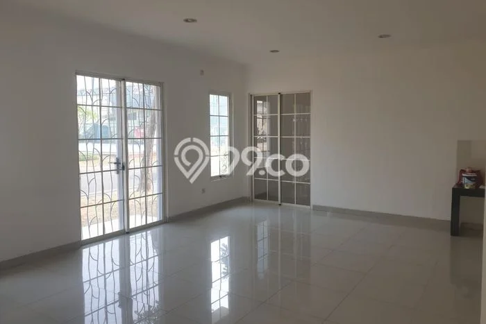 Lokasi terbaik! Rumah siap pakai dikontrakkan di Cipondoh LB 120m2 Lokasi terbaik! Rumah siap pakai dikontrakkan di Cipondoh LB 120m2