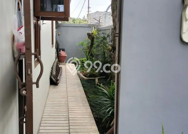 Rumah Mewah LB 224m2 Siap Pakai Desain Elegan di Pasir Koja, Bandung Rumah Mewah LB 224m2 Siap Pakai Desain Elegan di Pasir Koja, Bandung