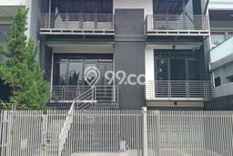 Rumah Luxury Modern Tanpa Renovasi di Setra Sari Bandung Rumah Luxury Modern Tanpa Renovasi di Setra Sari Bandung