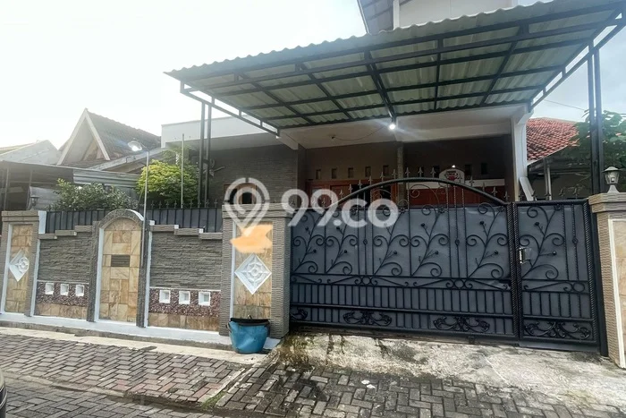 Rumah Bagus area Majapahit, Semarang, Luas Tanah 234m², LB 200m² Rumah Bagus area Majapahit, Semarang, Luas Tanah 234m², LB 200m²