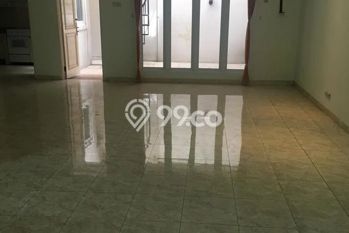 Lokasi terbaik! Rumah siap huni dikontrakkan di Tapos LB 228m2 Lokasi terbaik! Rumah siap huni dikontrakkan di Tapos LB 228m2
